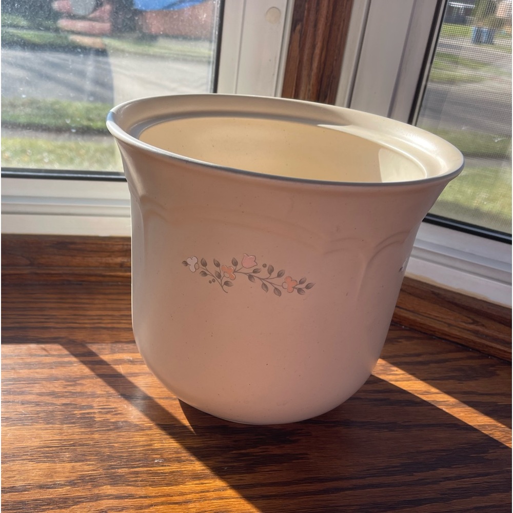 COPY - Pfaltzgraff Remembrance large canister, no lid